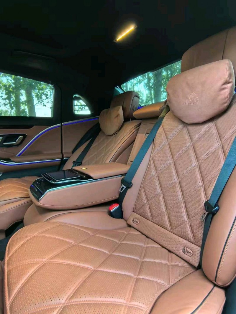 潍坊23年奔驰迈巴赫S级5