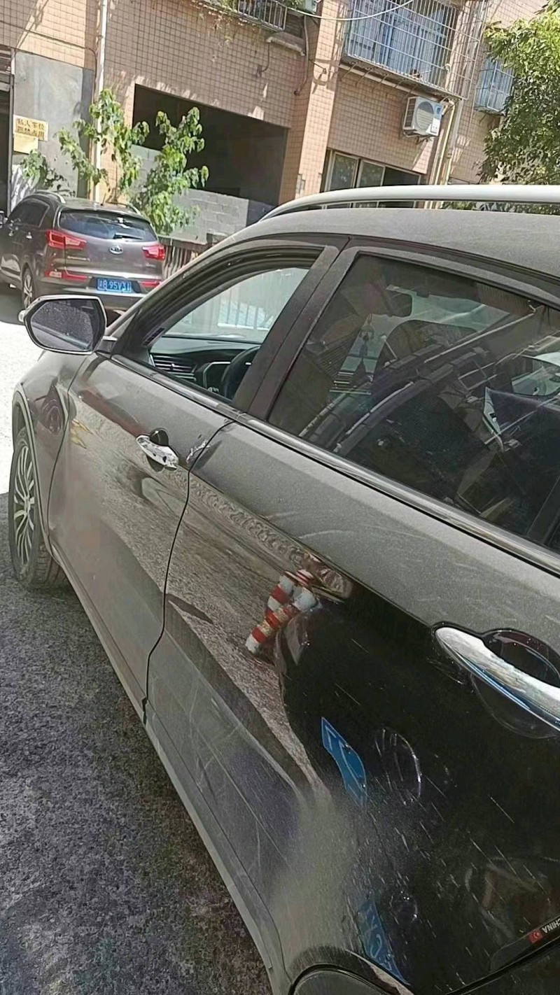 重庆20年福特领界5