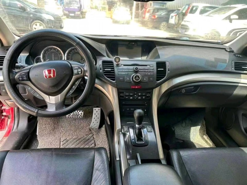 汕头11年本田思铂睿4