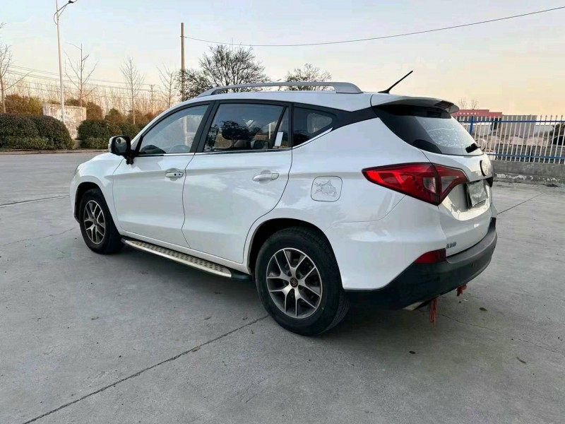 徐州17年比亚迪宋8