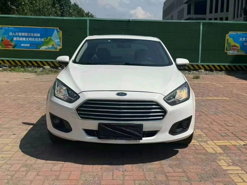 烟台18年福特福睿斯1