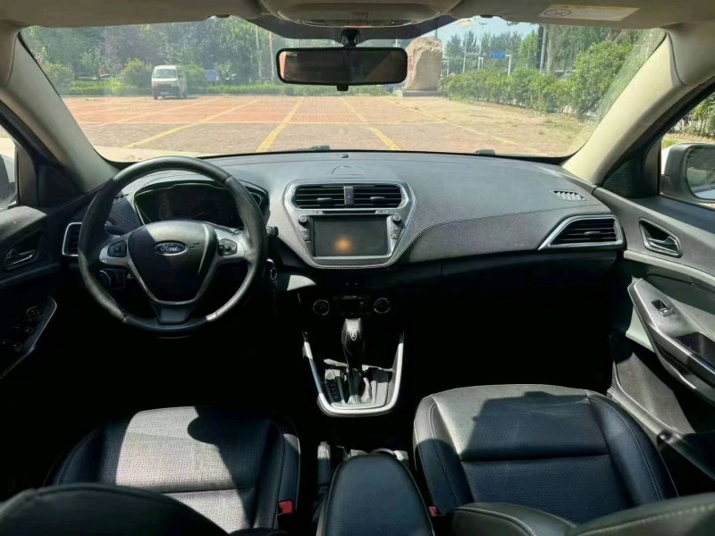 烟台18年福特福睿斯3