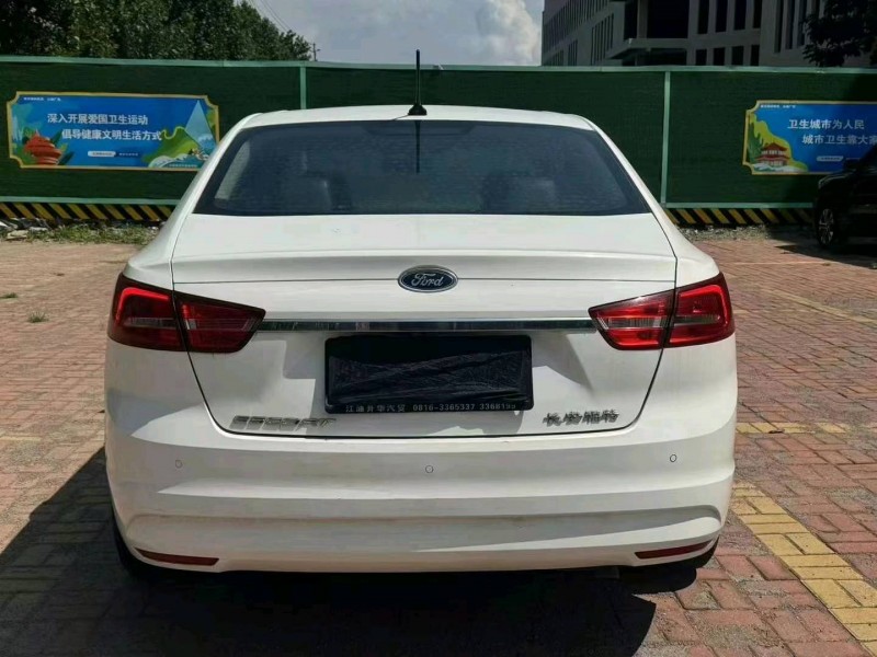 烟台18年福特福睿斯5