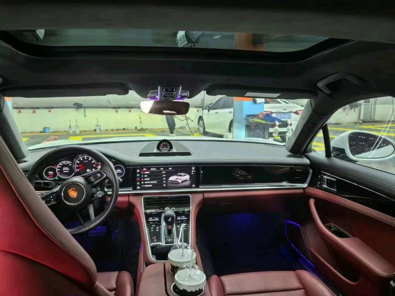 保定22年保时捷帕拉梅拉6