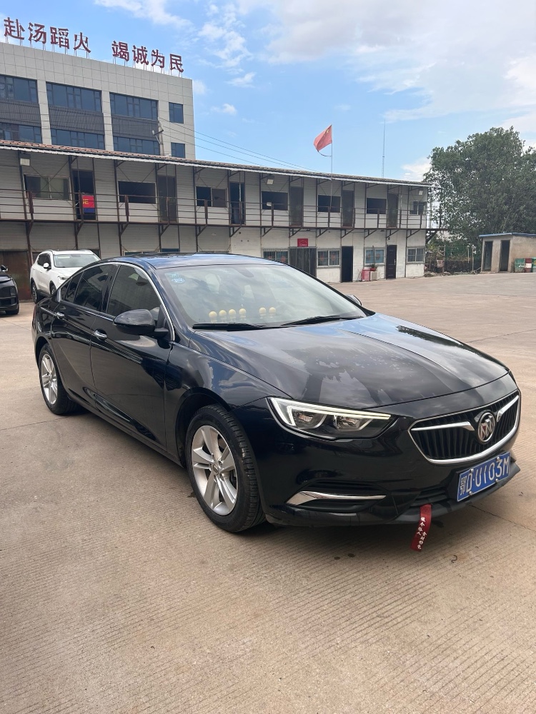 武汉18年别克君威2