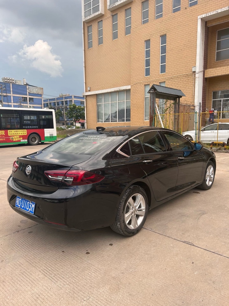 武汉18年别克君威5