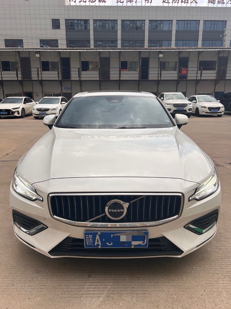 武汉22年沃尔沃S60L1