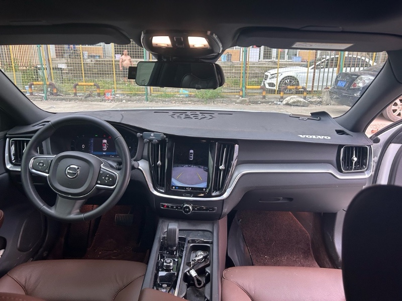 武汉22年沃尔沃S60L9