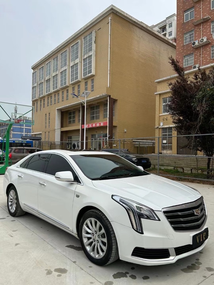 武汉19年凯迪拉克XTS3