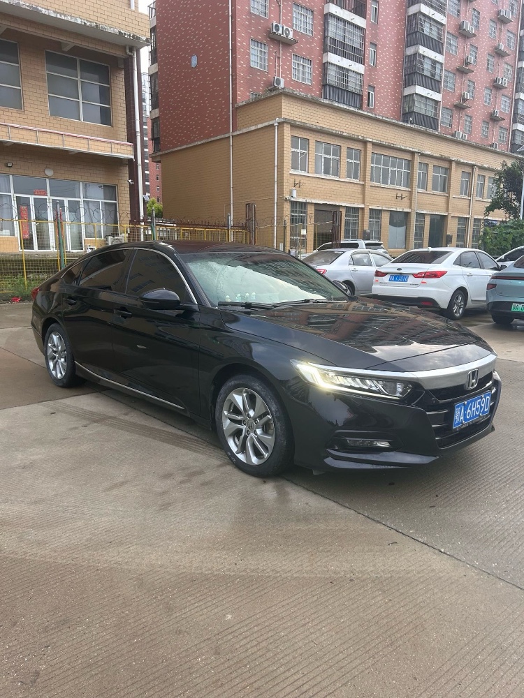 武汉19年本田雅阁3