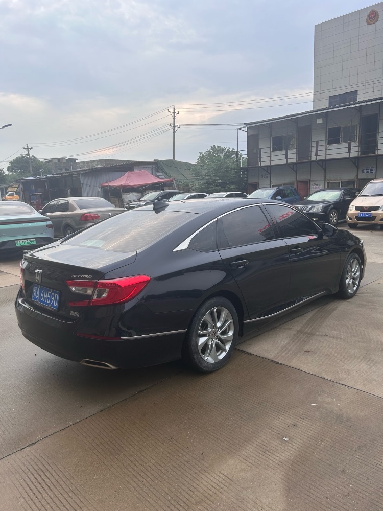 武汉19年本田雅阁4