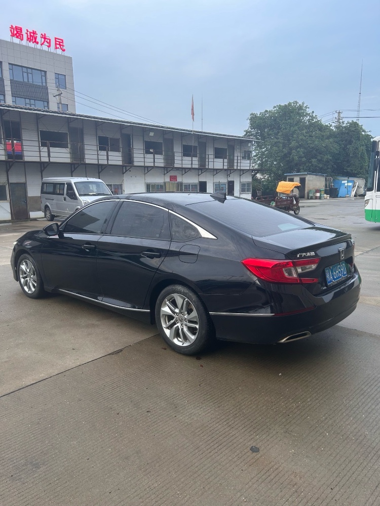 武汉19年本田雅阁6