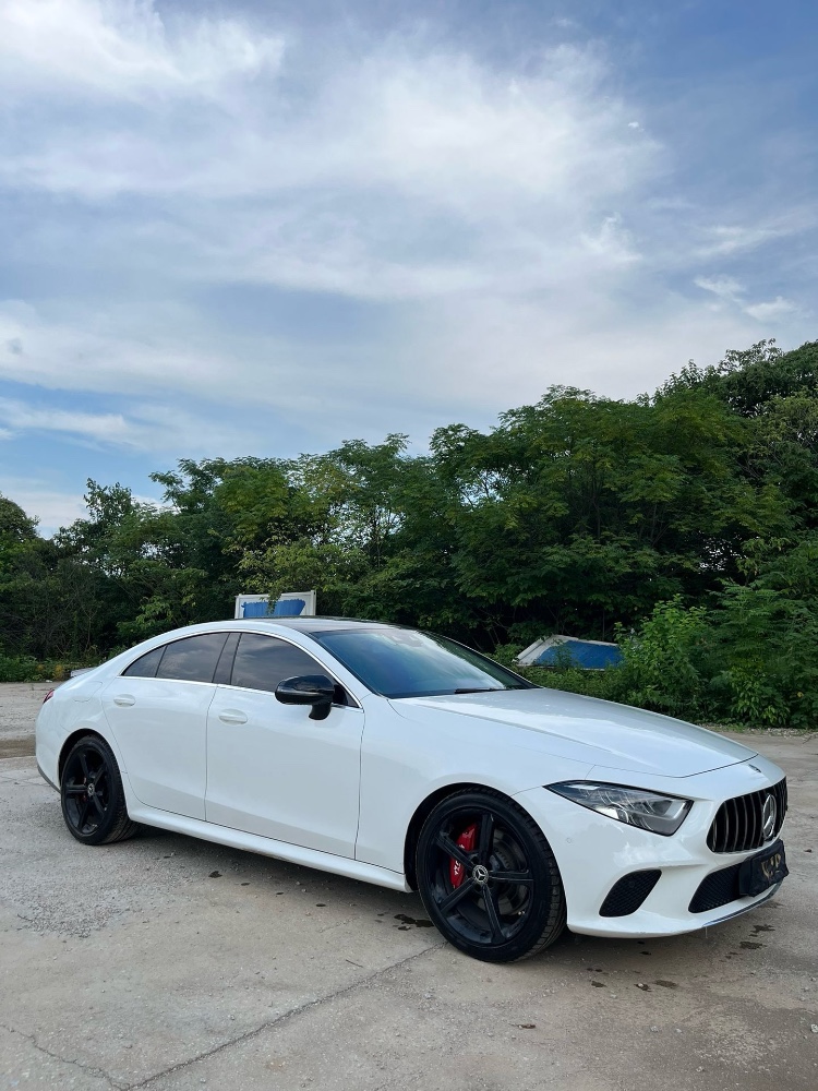 武汉19年奔驰CLS3