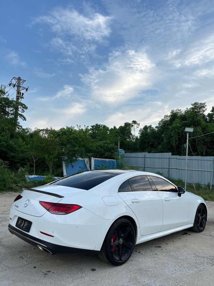 武汉19年奔驰CLS4