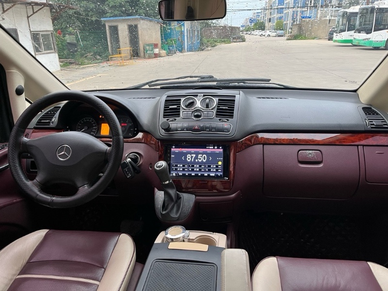 武汉16年奔驰威霆7