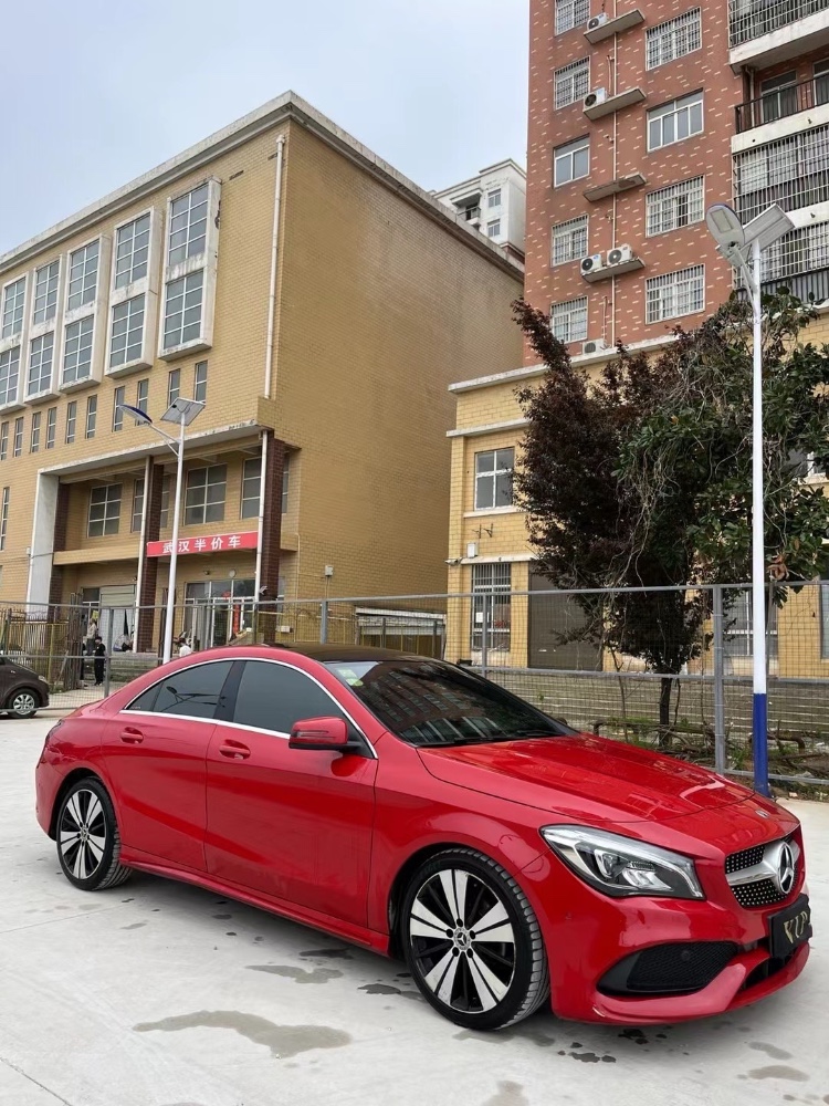 武汉18年奔驰CLA3