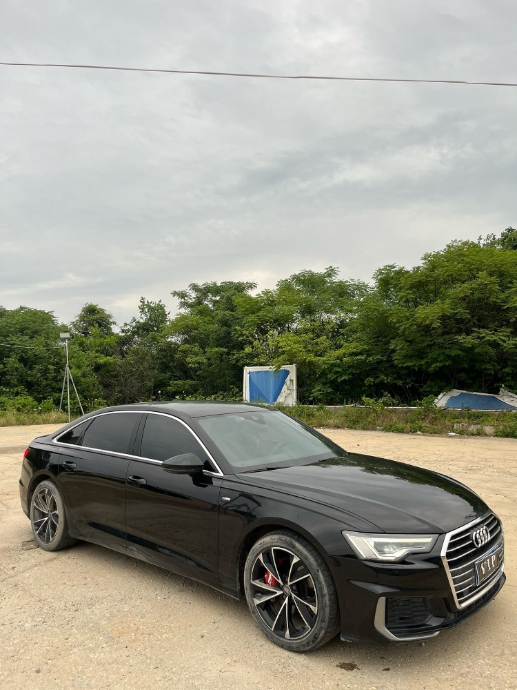 武汉21年奥迪A6L3