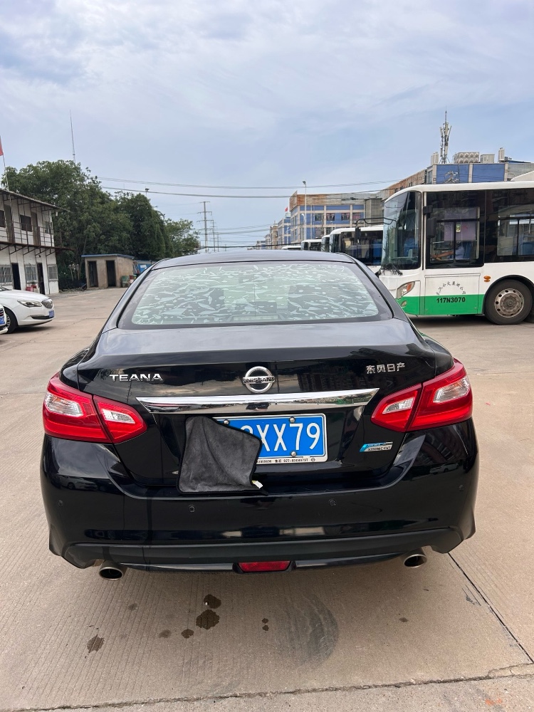 武汉18年日产天籁6