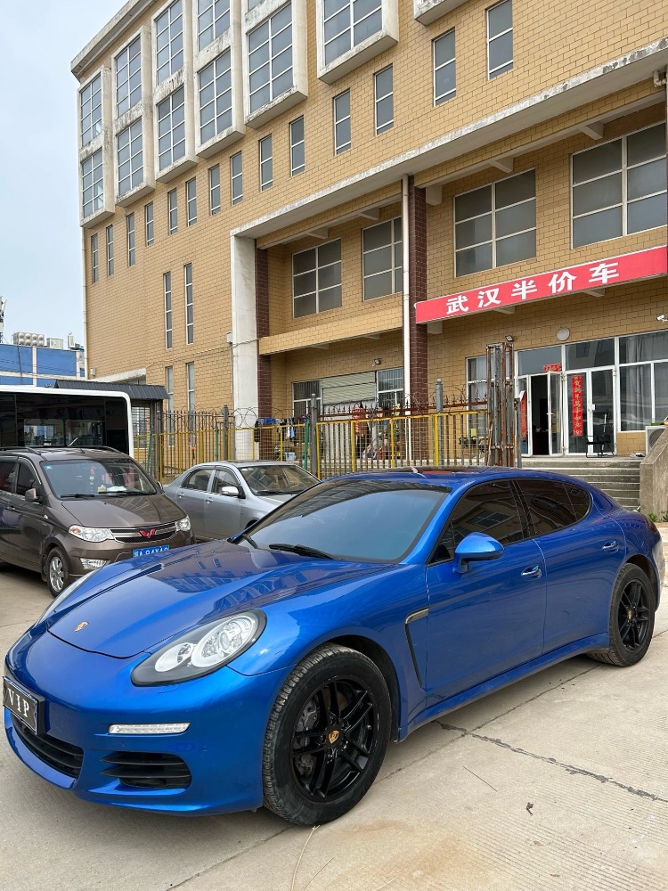 武汉15年保时捷帕拉梅拉2