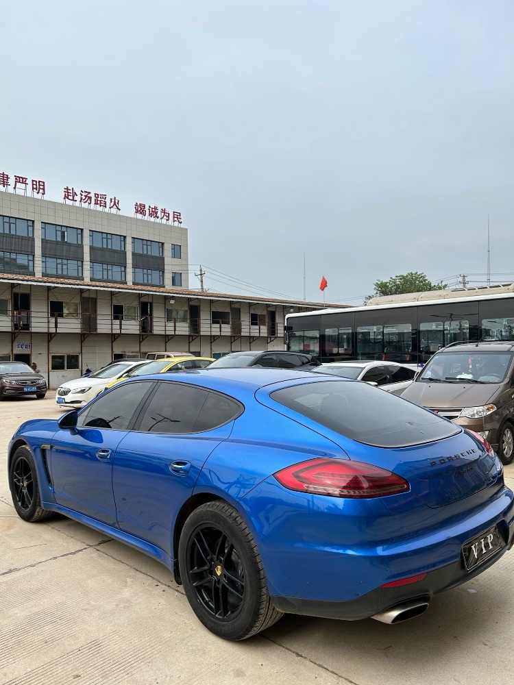 武汉15年保时捷帕拉梅拉6