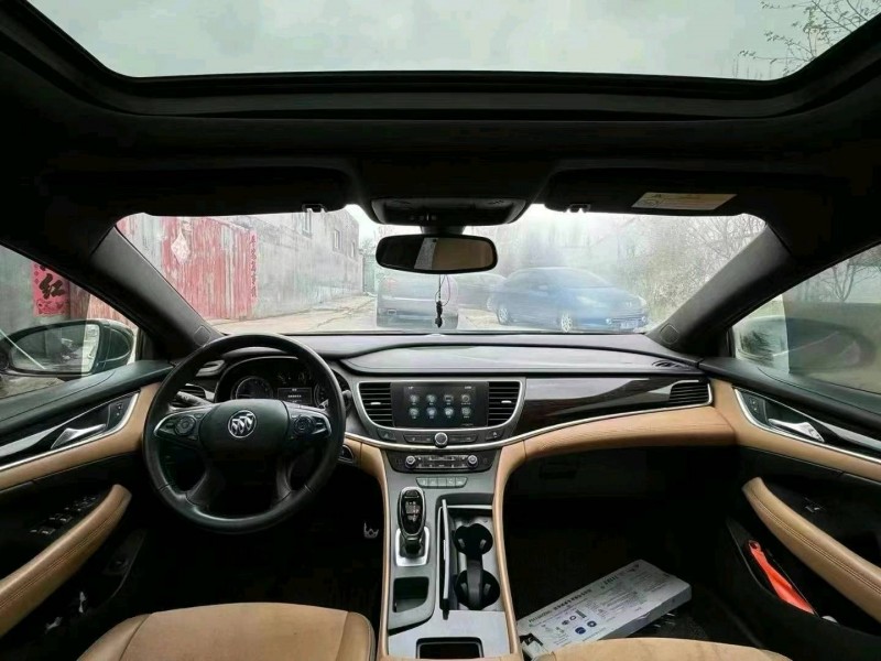 青岛17年别克君越4