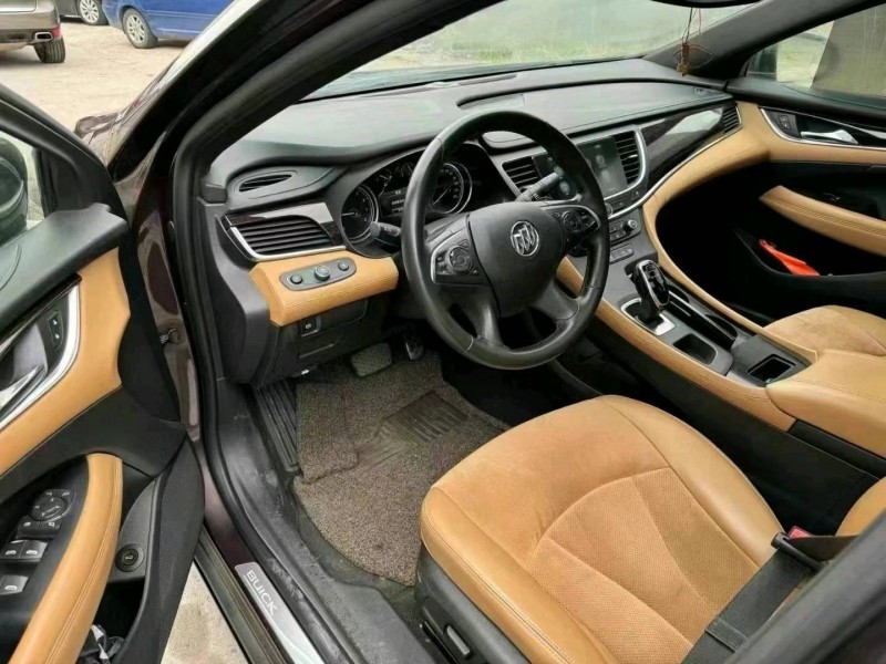 青岛17年别克君越6