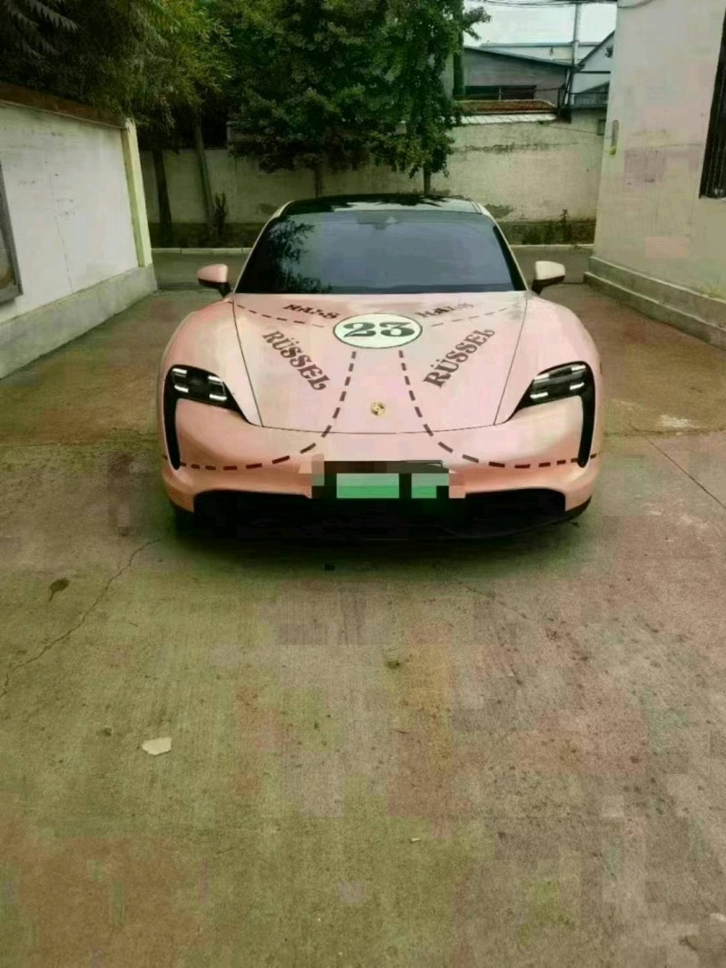 潍坊21年保时捷Taycan1