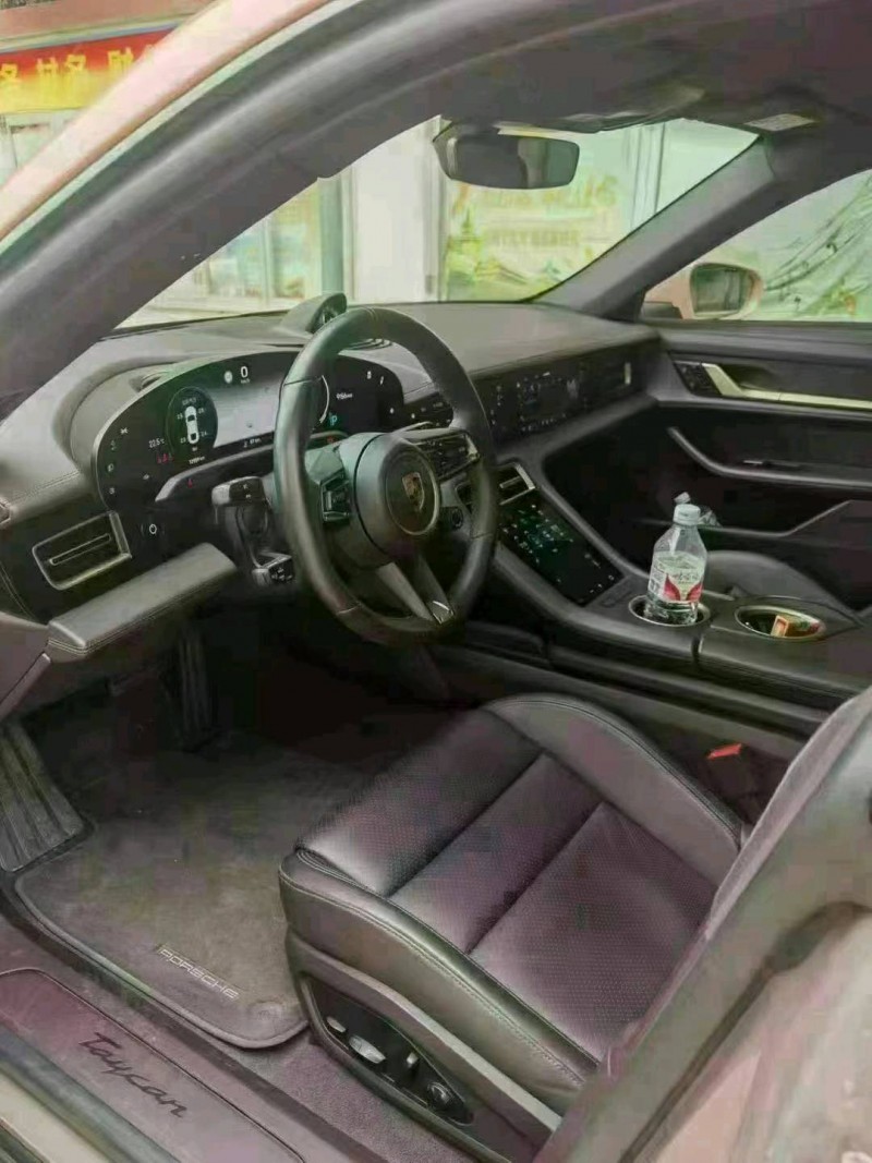 潍坊21年保时捷Taycan4