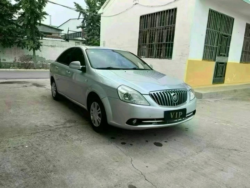 潍坊13年别克凯越3