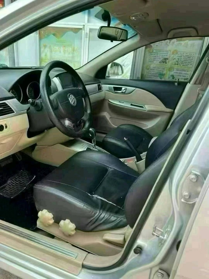 潍坊13年别克凯越5