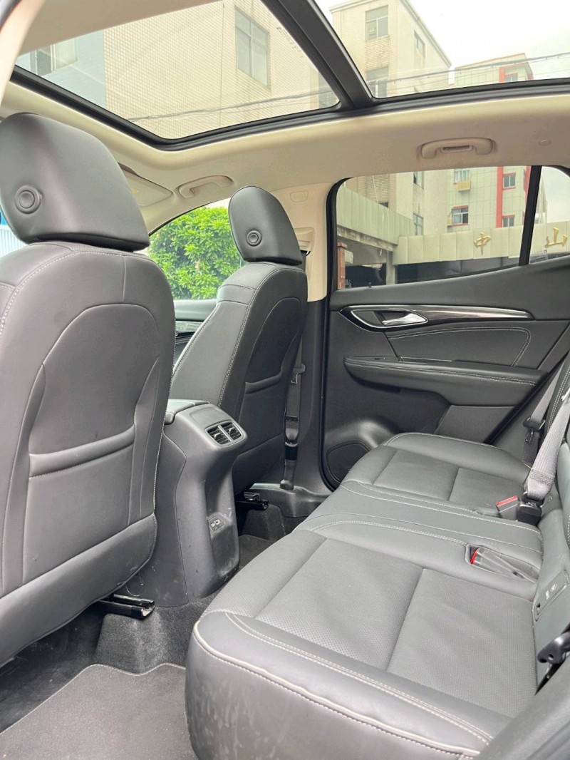 中山22年别克昂科威6