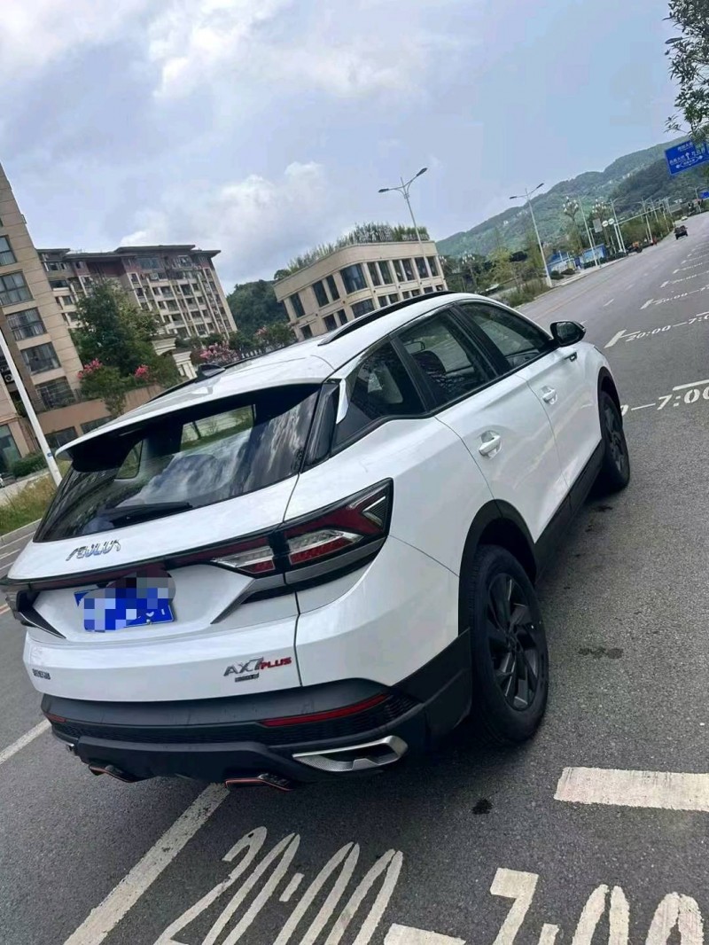 成都24年东风AX7pro5