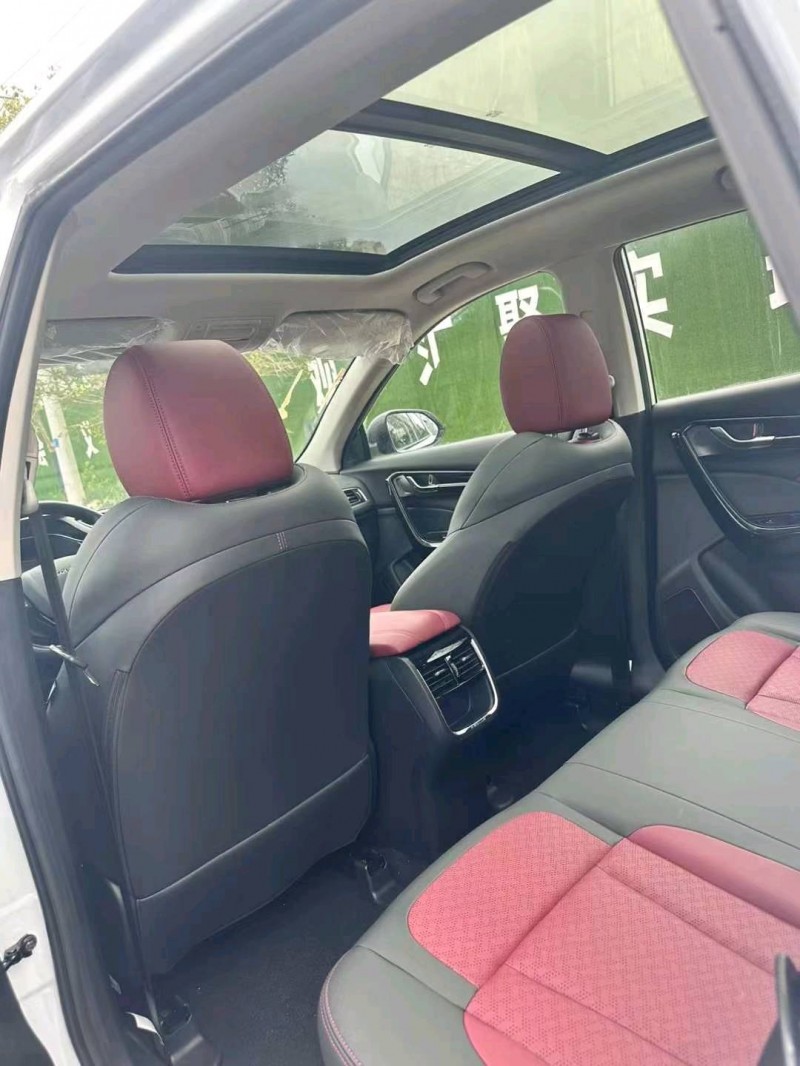 成都24年东风AX7pro7