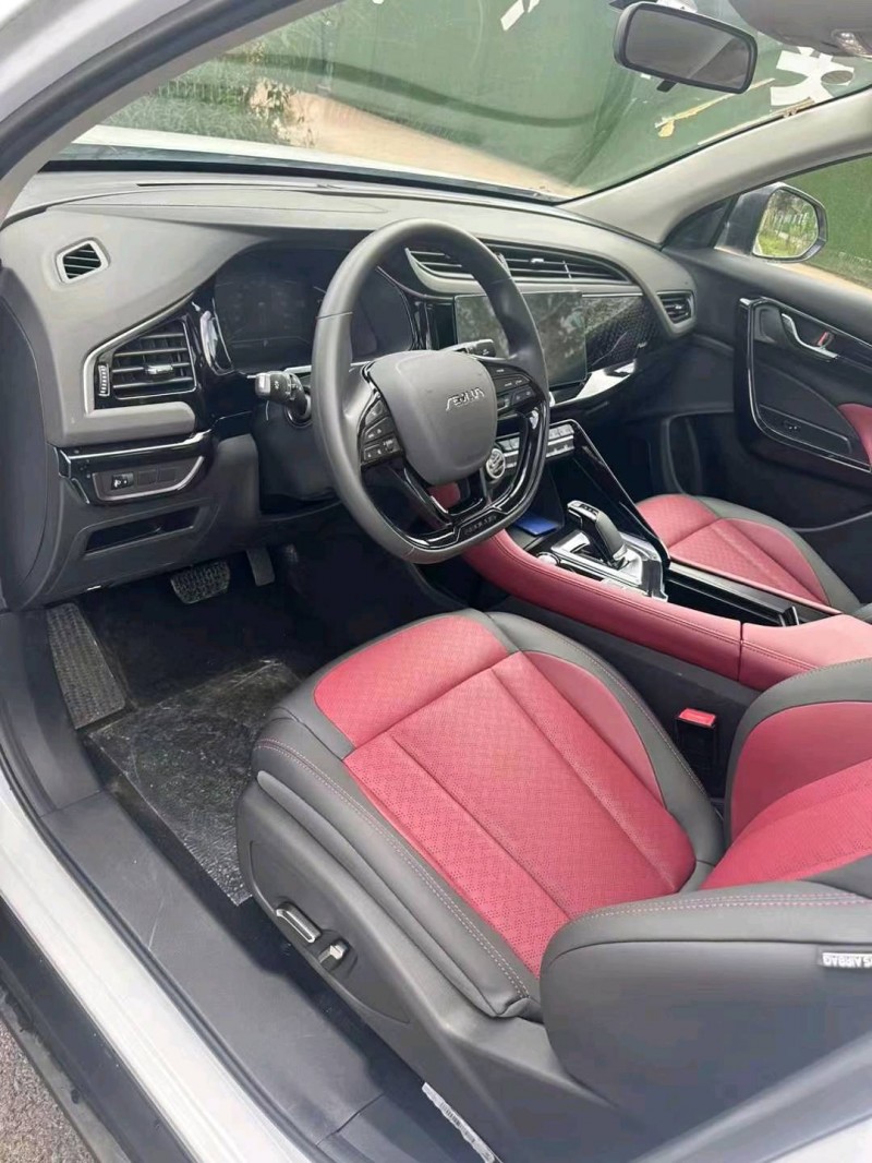 成都24年东风AX7pro9