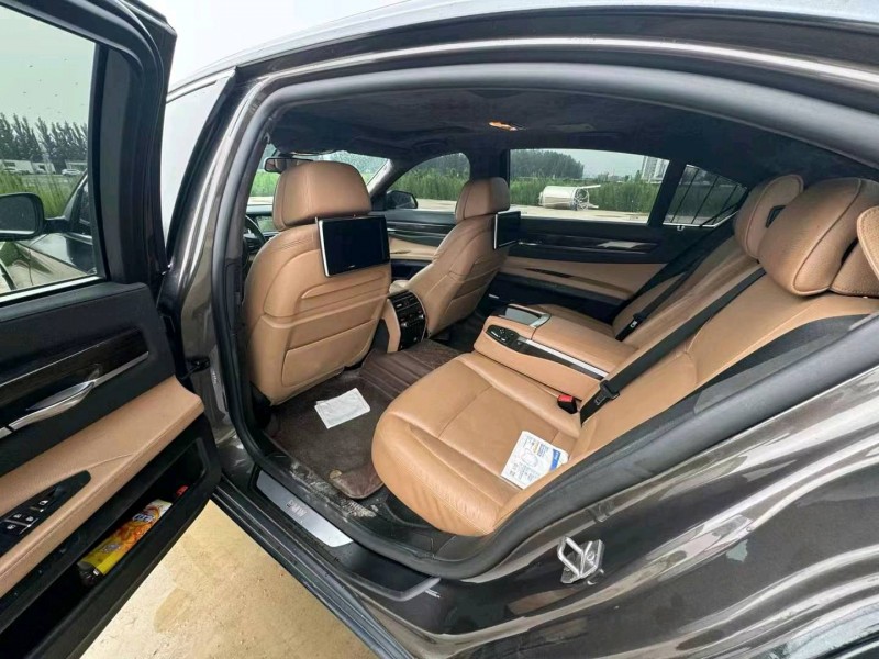 济南14年宝马7系8