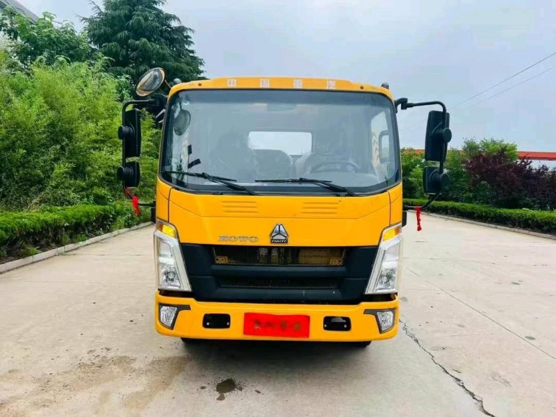 煙臺24年卡車系列重汽豪沃1