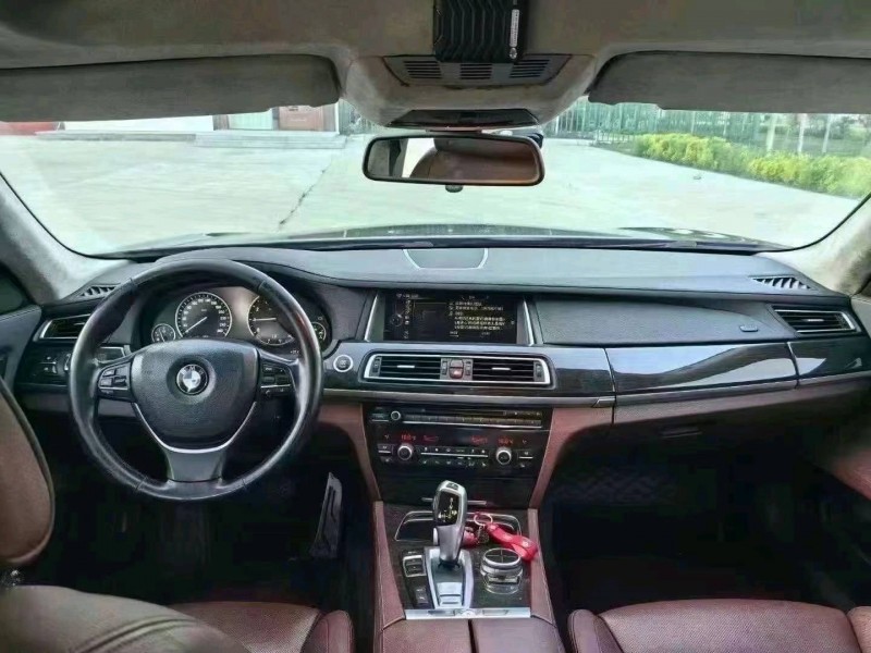 济南14年宝马7系6