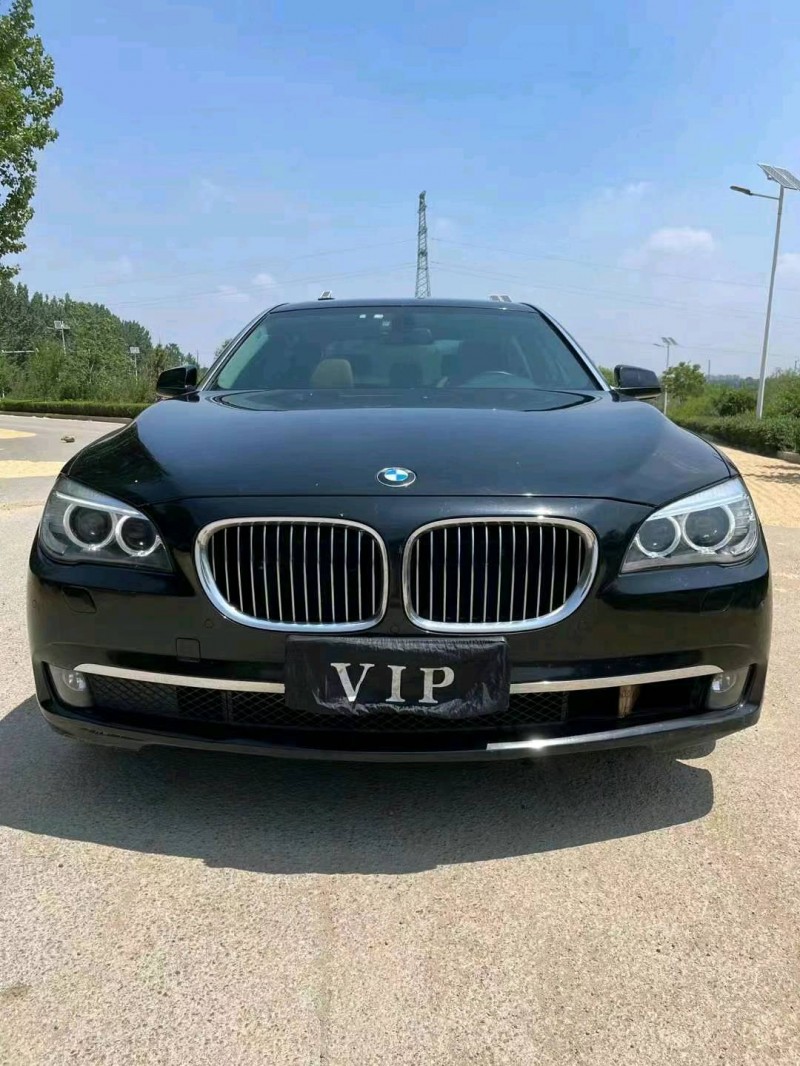 济南12年宝马7系1