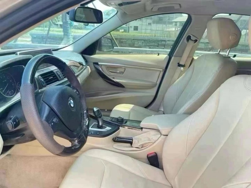 成都13年宝马3系4