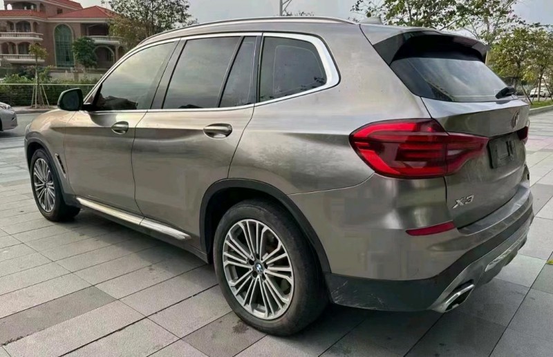 广州19年宝马X38