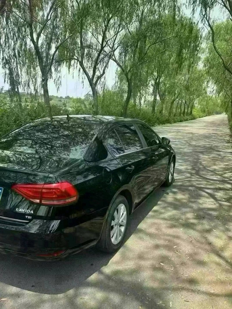 潍坊17年大众朗逸8