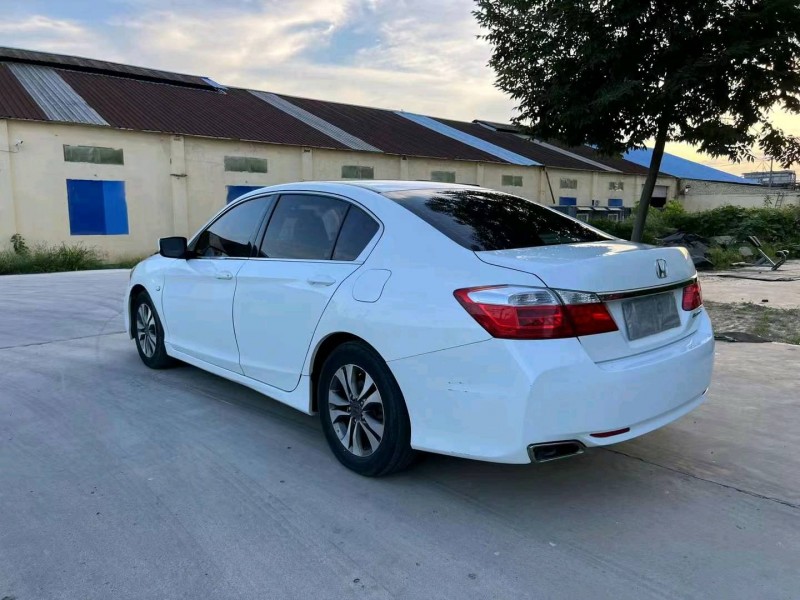 徐州15年本田雅阁4