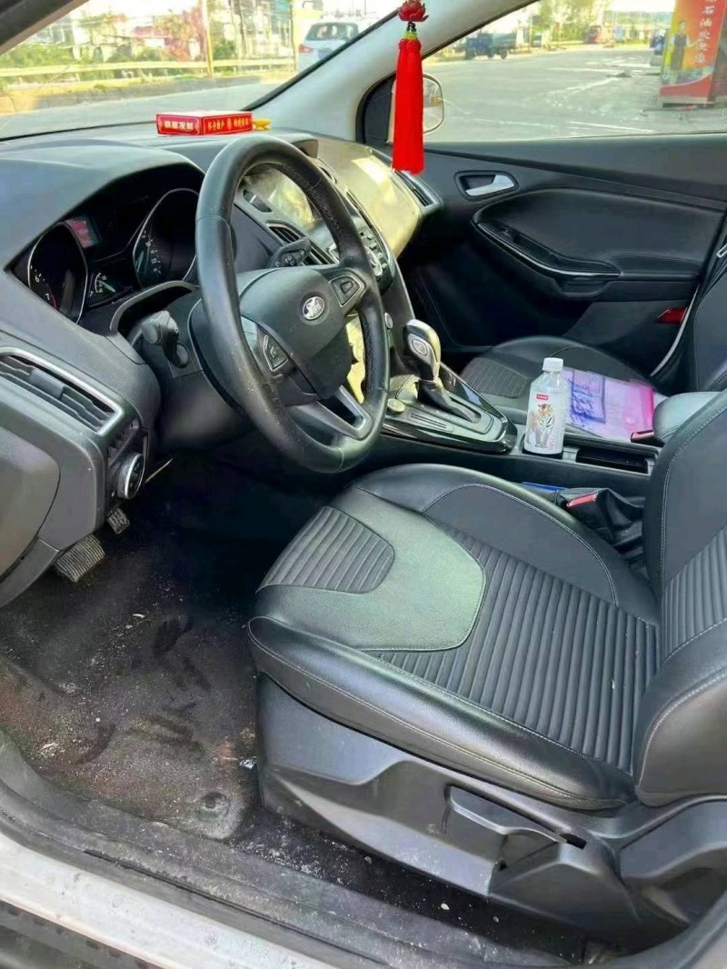 江门18年福特福克斯3