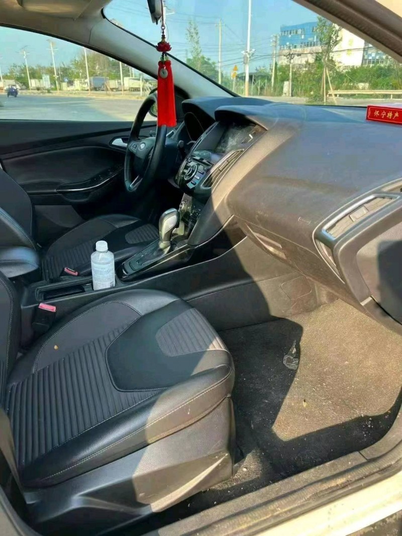 江门18年福特福克斯4