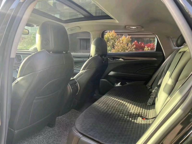 徐州20年别克君越6