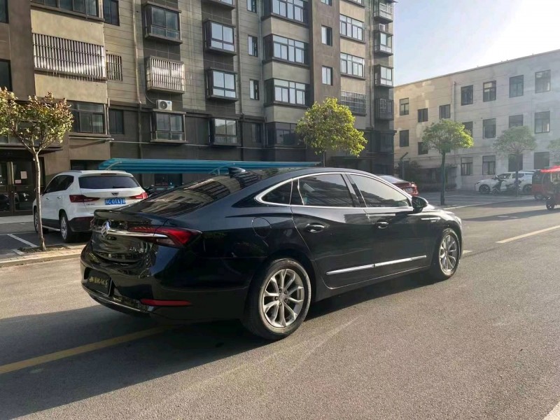 徐州20年别克君越8