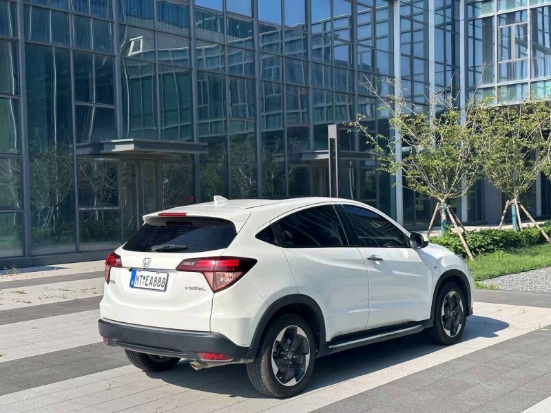 青岛18年本田缤智7