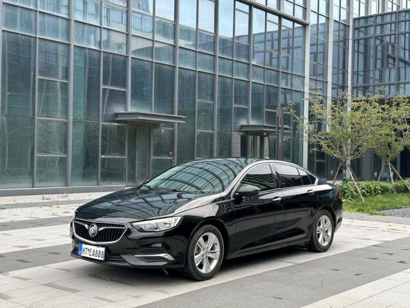 青岛20年别克君威3