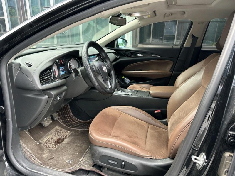 青岛20年别克君威5