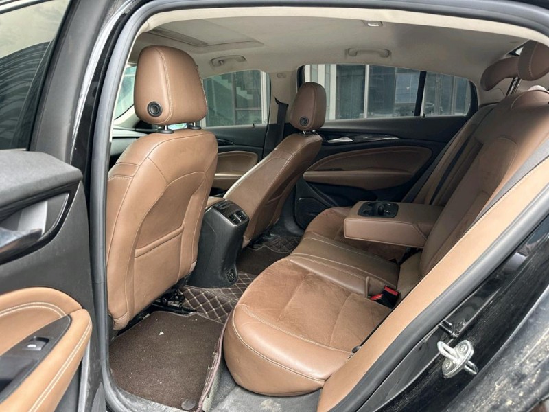 青岛20年别克君威6